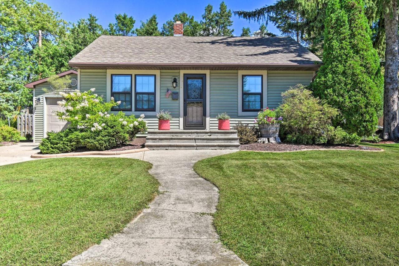 Modern Home With Backyard, 1 Mi To Dtwn 스터전 베이 외부 사진